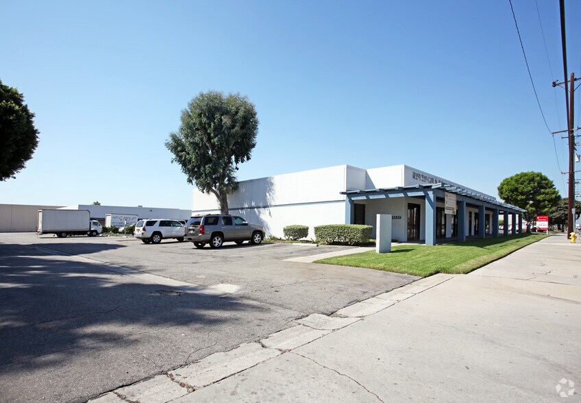 Primary Photo Of 13112-13126 Telegraph Rd, Santa Fe Springs Warehouse For Lease