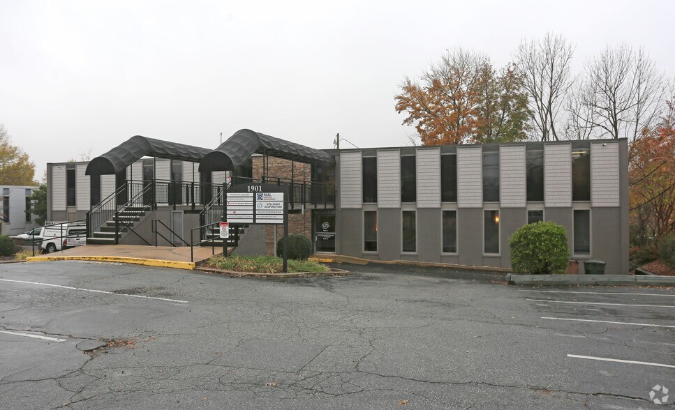 Primary Photo Of 1901 Lendew St, Greensboro Office For Lease