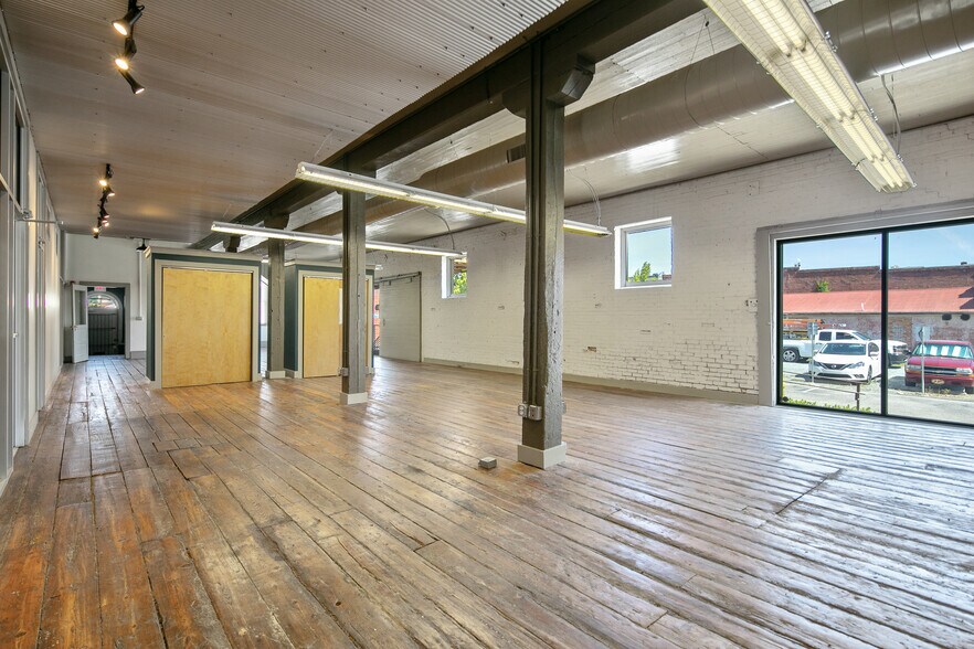 More Photos Of 159 Maxwell St, Fayetteville Office Residential For Sale