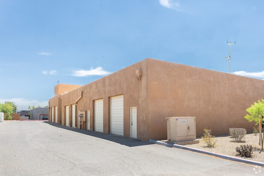 More Photos Of 7825 E Redfield Rd, Scottsdale Warehouse For Lease
