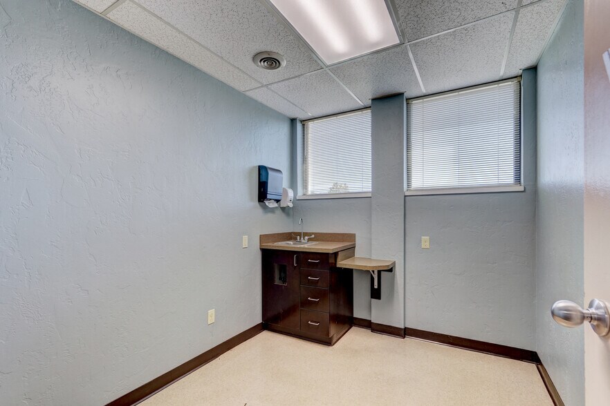 More Photos Of 5622 N Portland Ave, Oklahoma City Medical For Lease