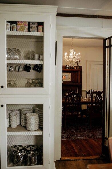 More Photos Of 477 W First St, Blue Ridge Hospitality For Sale