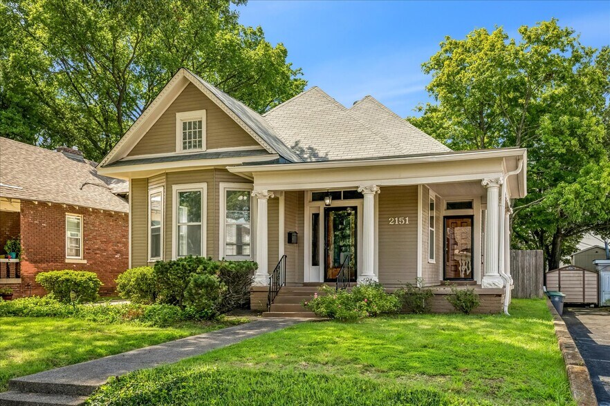 More Photos Of 2151 Monroe Ave, Memphis Office Residential For Sale