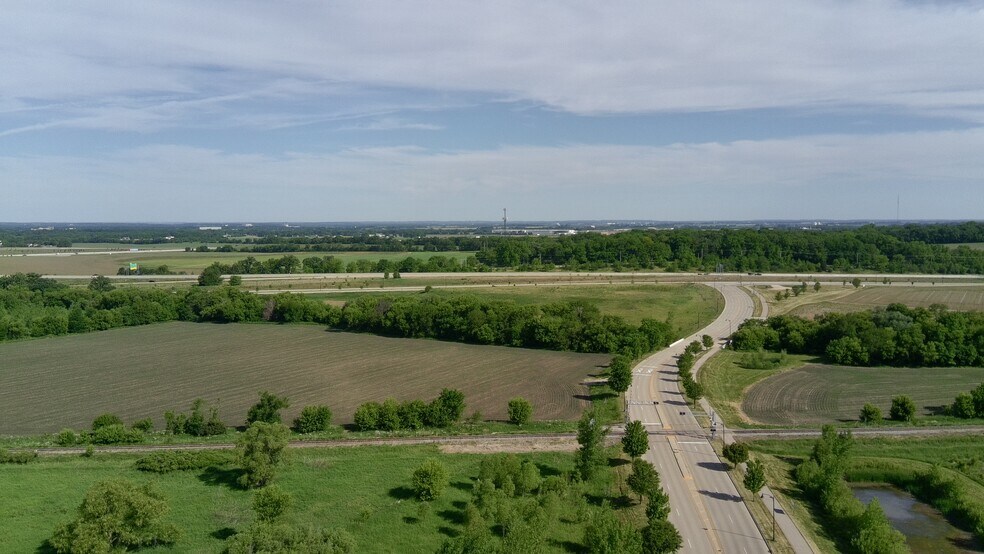 More Photos Of 2000 Gateway Blvd, Beloit Land For Sale
