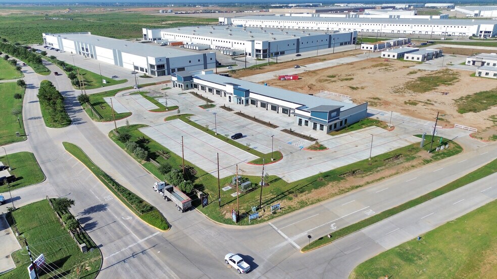 More Photos Of 30625 Kingsland Blvd, Brookshire Storefront For Sale