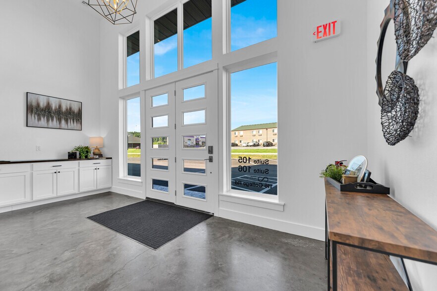 More Photos Of 116 College Rd, Pineville Light Distribution For Lease