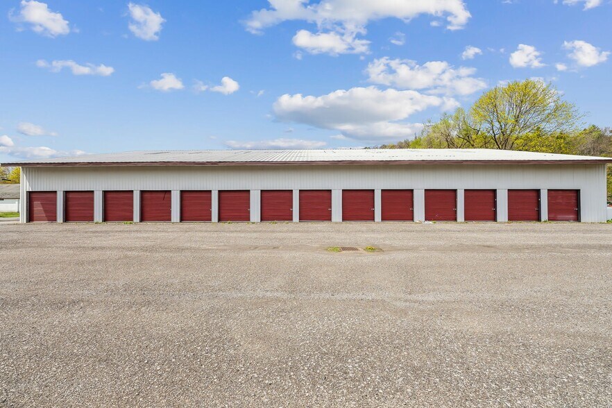 More Photos Of 14 North St, Oneonta Self Storage For Sale