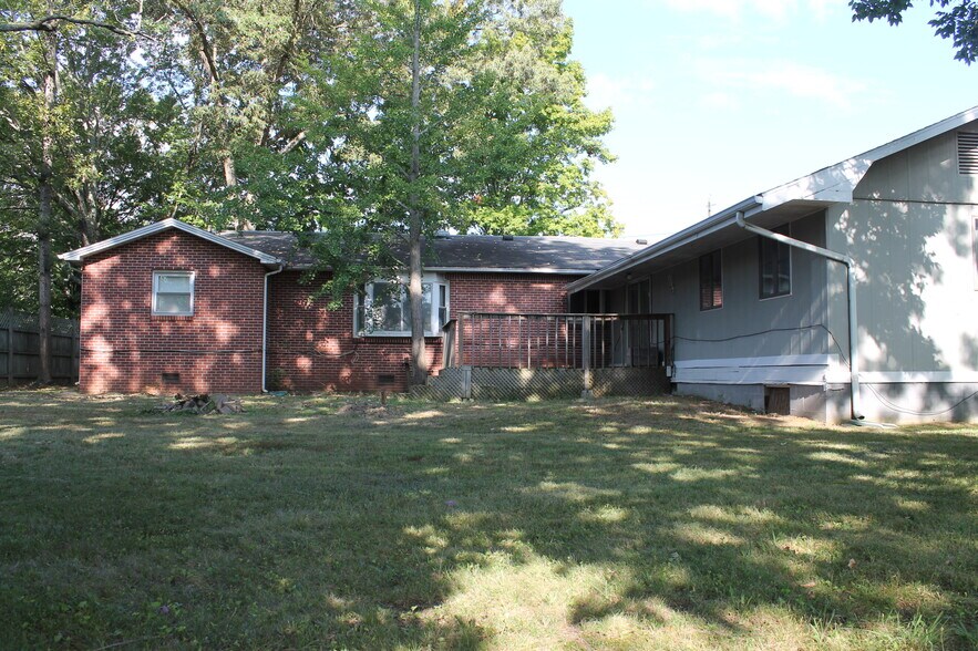 More Photos Of 211 S 16th St, Murray Apartments For Sale