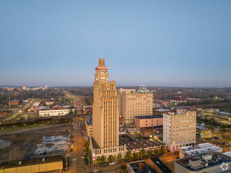 More Photos Of 127 S Roach St, Jackson Apartments For Lease