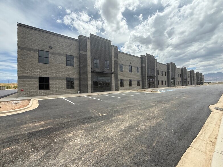 More Photos Of 140 Apollo Rd, Salt Lake City Warehouse For Lease