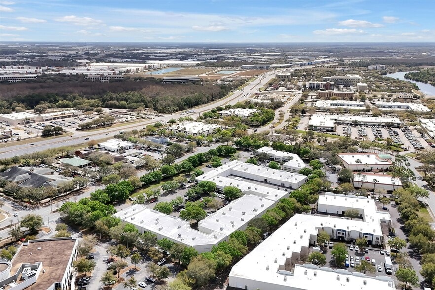 More Photos Of 8810 Commodity Cir, Orlando Showroom For Lease