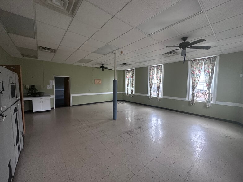 More Photos Of 314 Park St, Fulton Office For Sale
