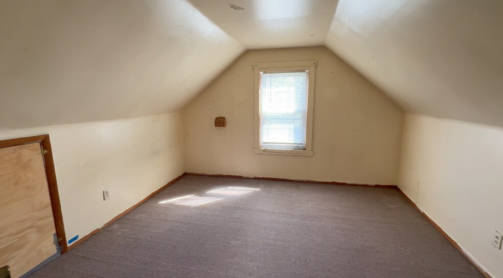 More Photos Of 947 Sabattus St, Lewiston Multifamily For Sale