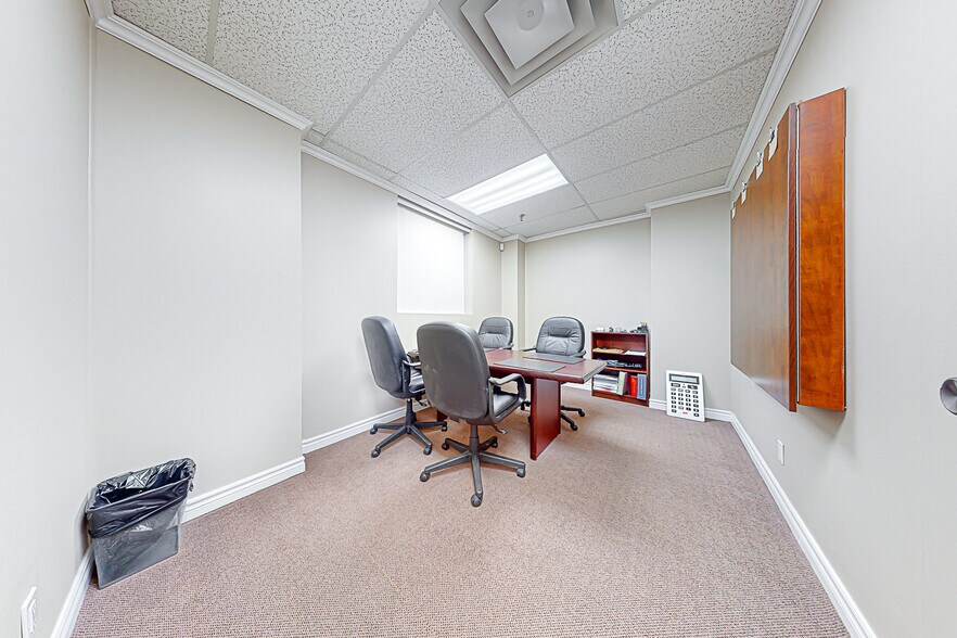 More Photos Of 335 Renfrew Dr, Markham Medical For Sale