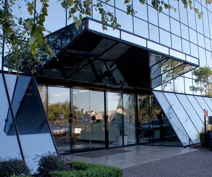 More Photos Of 9896 Bissonnet St, Houston Coworking Space