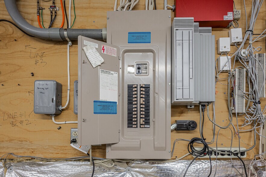 More Photos Of 822 Davison Rd, Lockport Coworking Space