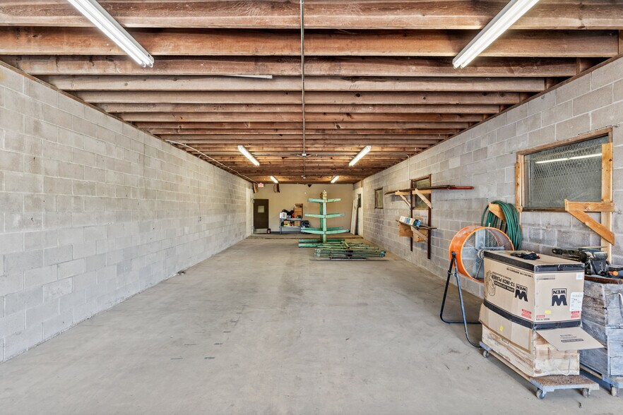 More Photos Of 8602 Broadway St, Galveston Warehouse For Sale