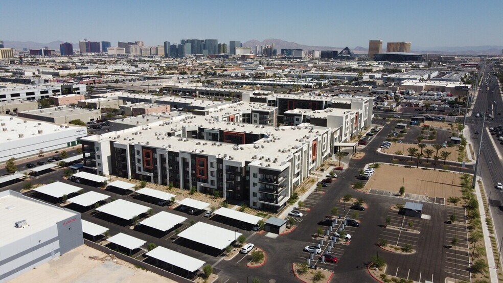 More Photos Of 5050 W Russell Rd, Las Vegas General Retail For Lease