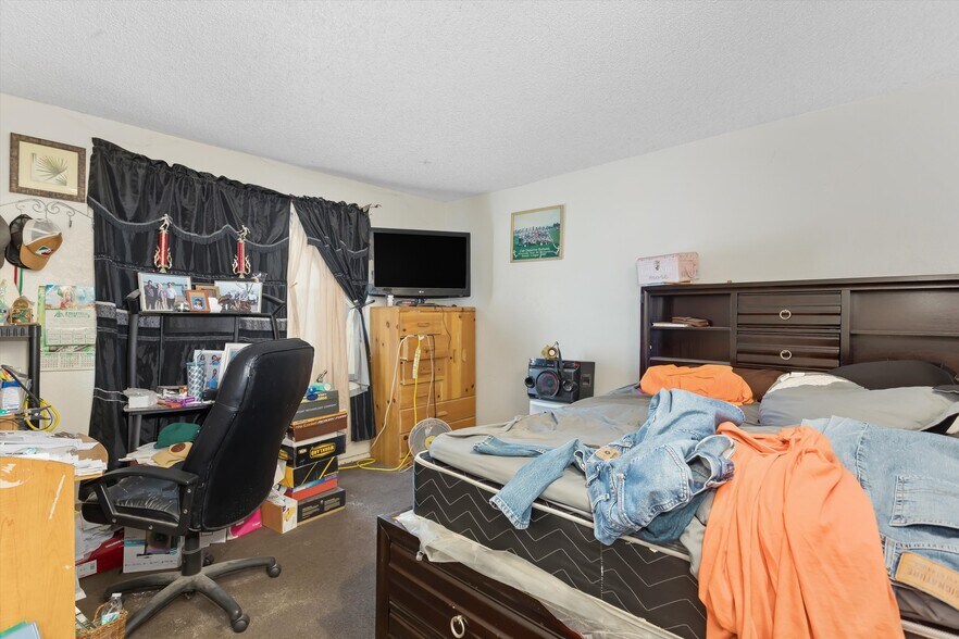 More Photos Of 1140 Oxford Dr, Redlands Apartments For Sale