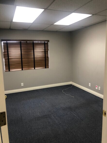 More Photos Of 6864 Indiana Ave, Riverside Office For Lease