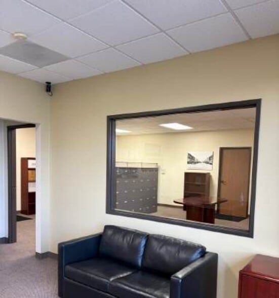 More Photos Of 15592-15606 Producer Ln, Huntington Beach Warehouse For Lease