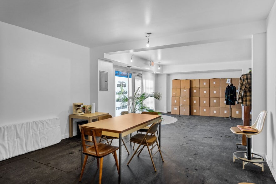 More Photos Of 3547 Kensington Ave, Philadelphia General Retail For Sale