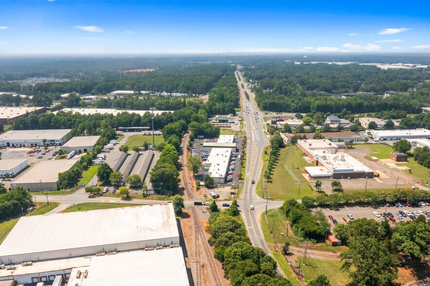 More Photos Of 8424 Old Statesville Rd, Charlotte Storefront Retail Office For Sale