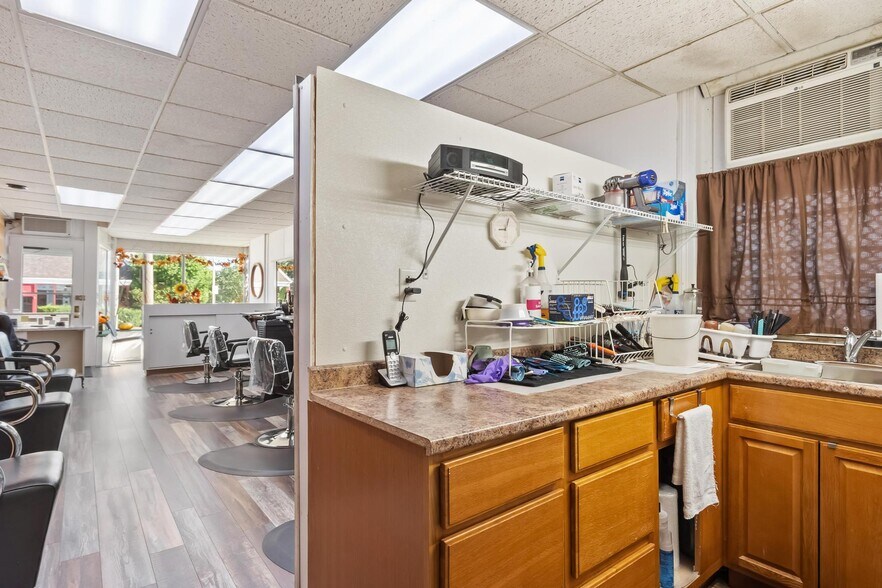 More Photos Of 158 Fairhaven Rd, Worcester Storefront Retail Residential For Sale