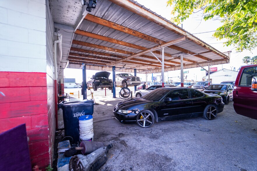 More Photos Of 8420 N Florida Ave, Tampa Auto Repair For Sale