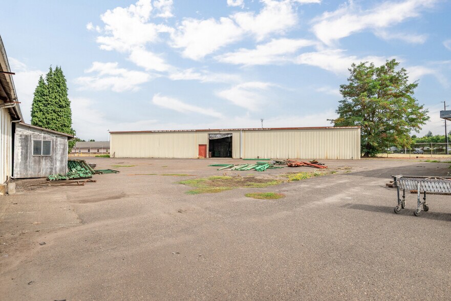 More Photos Of 523 7th Ave, Longview Warehouse For Sale