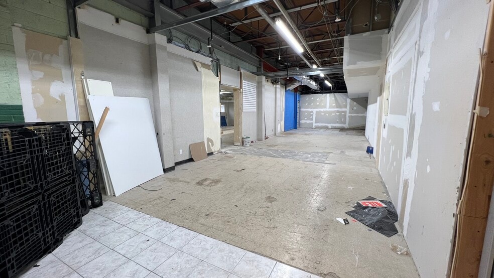 More Photos Of 131 Liberty Ave, Mineola Warehouse For Sale