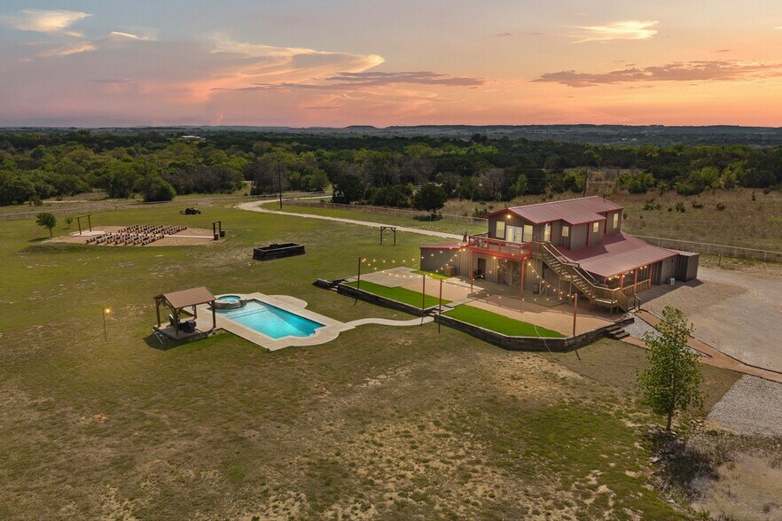 Primary Photo Of 3119 County Road 2730, Glen Rose Lodge Meeting Hall For Sale