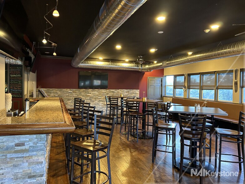 More Photos Of 3341 Pricetown Rd, Fleetwood Freestanding For Sale