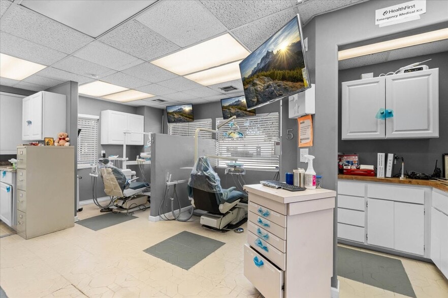 More Photos Of 1020 E Florida Ave, Hemet Freestanding For Sale