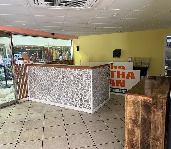 More Photos Of 1710 Oak Tree Rd, Edison Freestanding For Lease