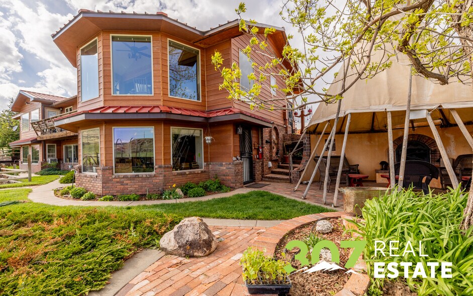 More Photos Of 30 Nielson Trl, Cody Hospitality For Sale