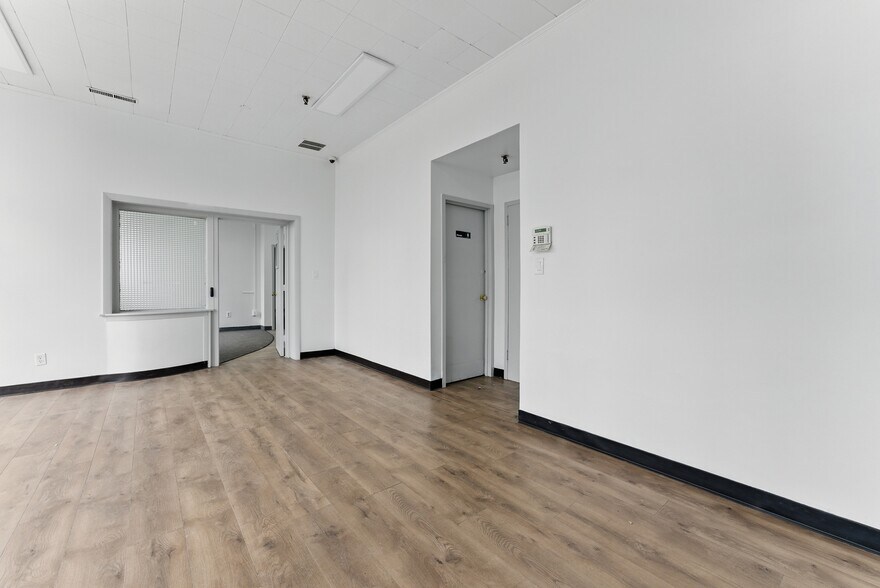 More Photos Of 755 New Ludlow Rd, South Hadley Warehouse For Sale