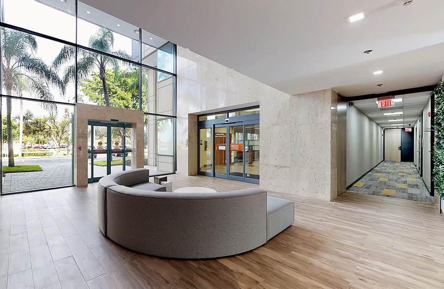More Photos Of 4415 Metro Pky, Fort Myers Office For Lease