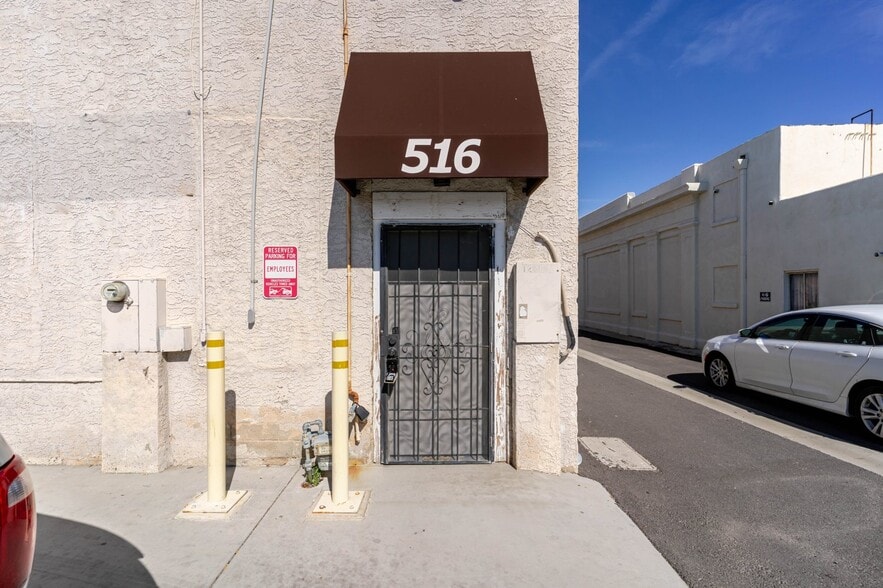 More Photos Of 516 W Lancaster Blvd, Lancaster Storefront For Lease