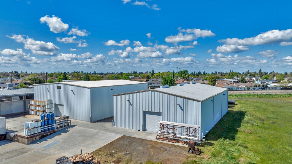 More Photos Of 89 Academy Ave, Sanger Food Processing For Sale