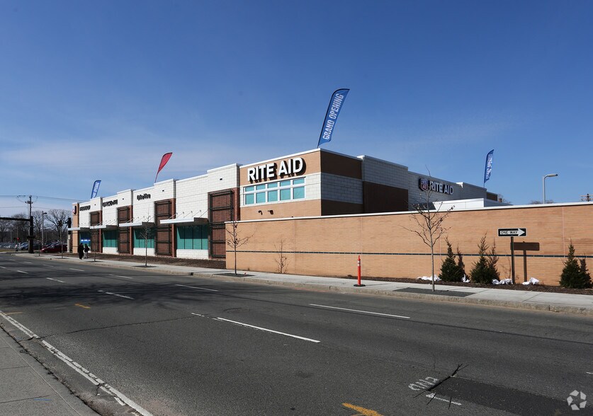 More Photos Of 249 Legion Ave, New Haven Drugstore For Lease