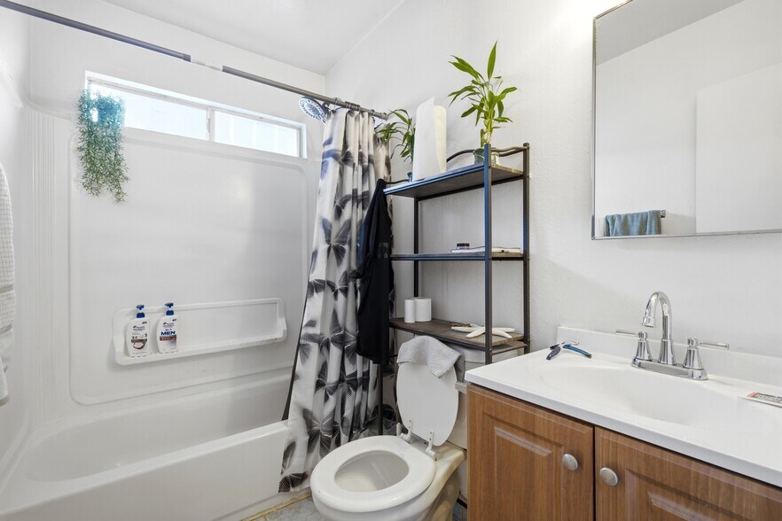 More Photos Of 1185 Georgia St, Imperial Beach Multifamily For Sale