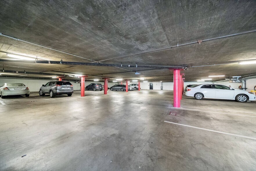 More Photos Of 1320 N Sycamore Ave, Los Angeles Apartments For Sale