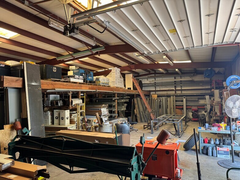 More Photos Of 3025 N Saint Peters Pky, Saint Peters Showroom For Sale