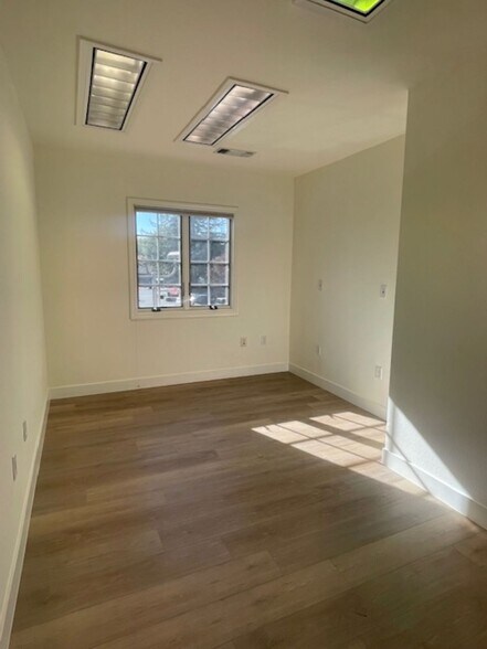More Photos Of 120B Santa Margarita Ave, Menlo Park Office For Lease