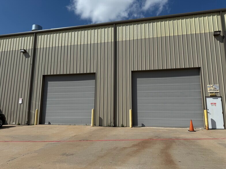 More Photos Of 10010 Fairbanks North Houston Rd, Houston Manufacturing For Sale