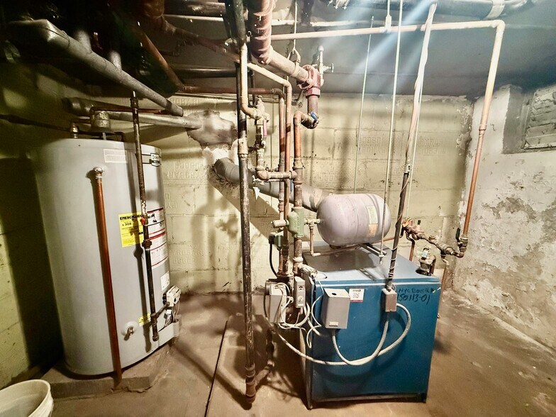 More Photos Of 2052 Gates Ave, Ridgewood Apartments For Sale