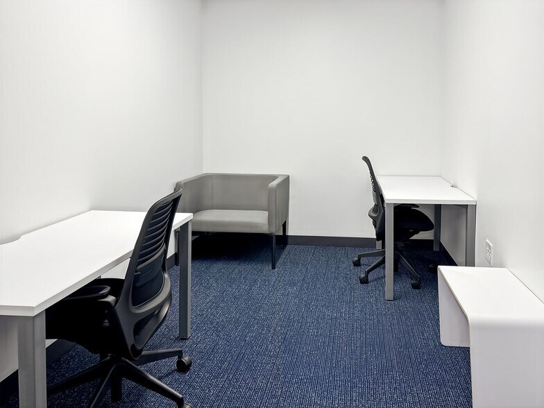 More Photos Of 29399 US Highway 19 N, Clearwater Coworking Space