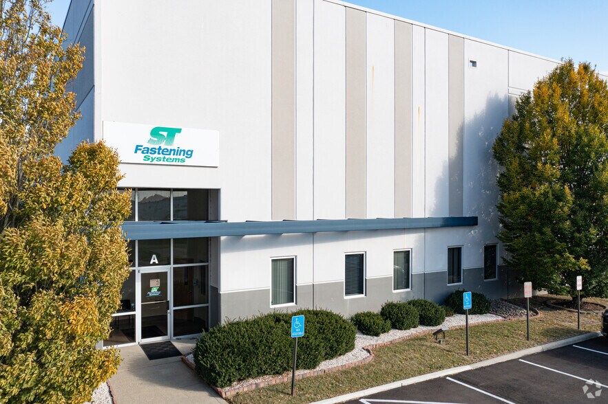 More Photos Of 3095 McBride Ct, Hamilton Warehouse For Lease