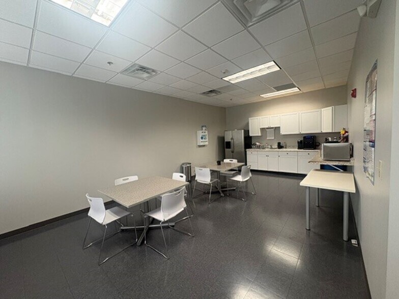 More Photos Of 1206 Pointe Centre Dr, Chattanooga Medical For Lease